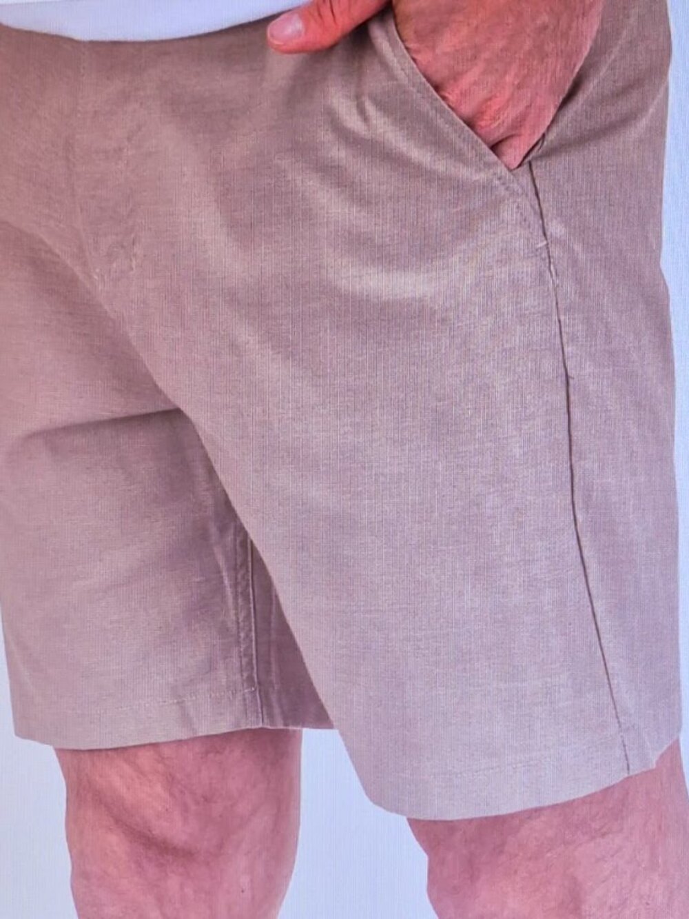 Hurley H2O-Dri Breathe Men's Khaki Walk shorts w/moisture-wicking fabric,size 38